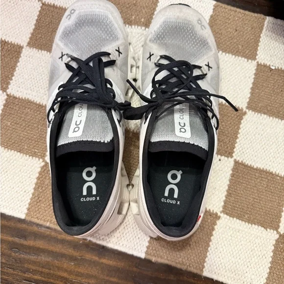 Womens On Cloud X3 size 8.5 - Picture 2 of 5